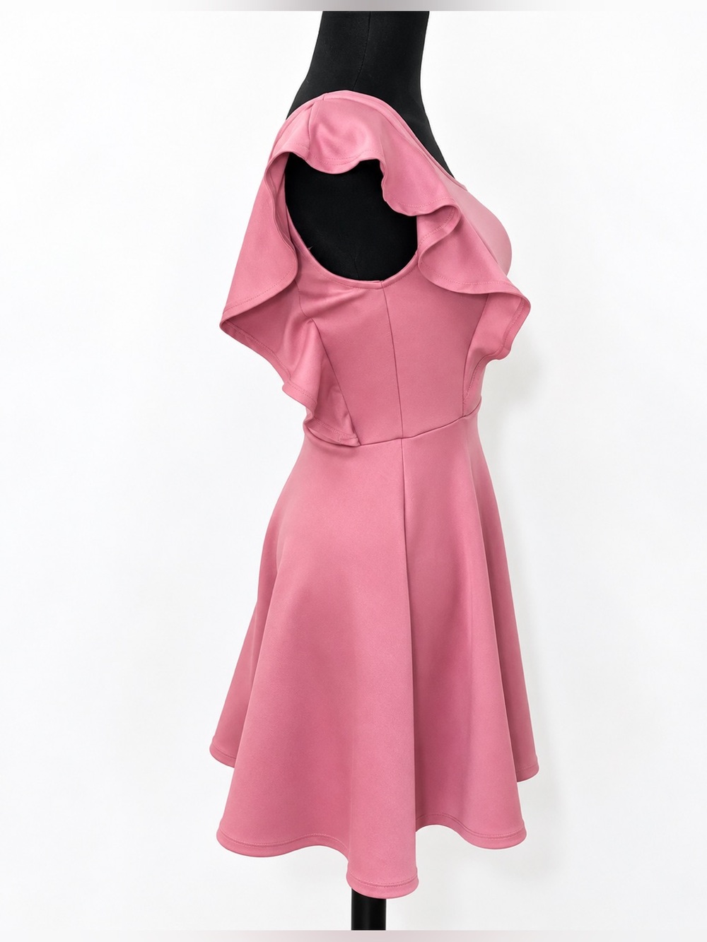 PRETTY RUFFLE DRESS - Picture 6 of 8
